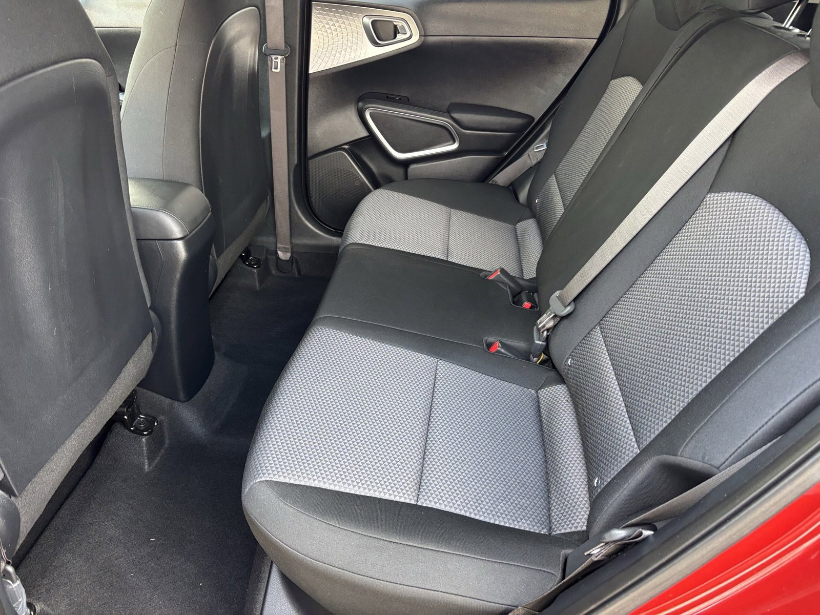 Used 2025 Kia Soul LX image 19