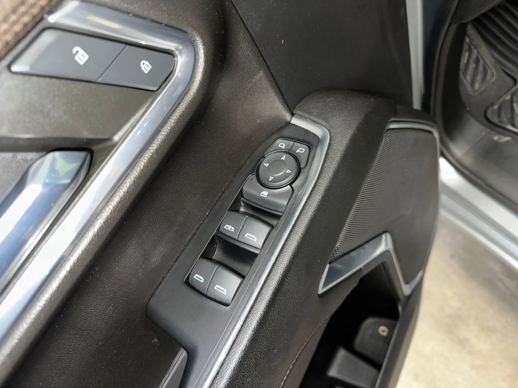 Used 2023 Chevrolet Silverado 1500 LT image 5