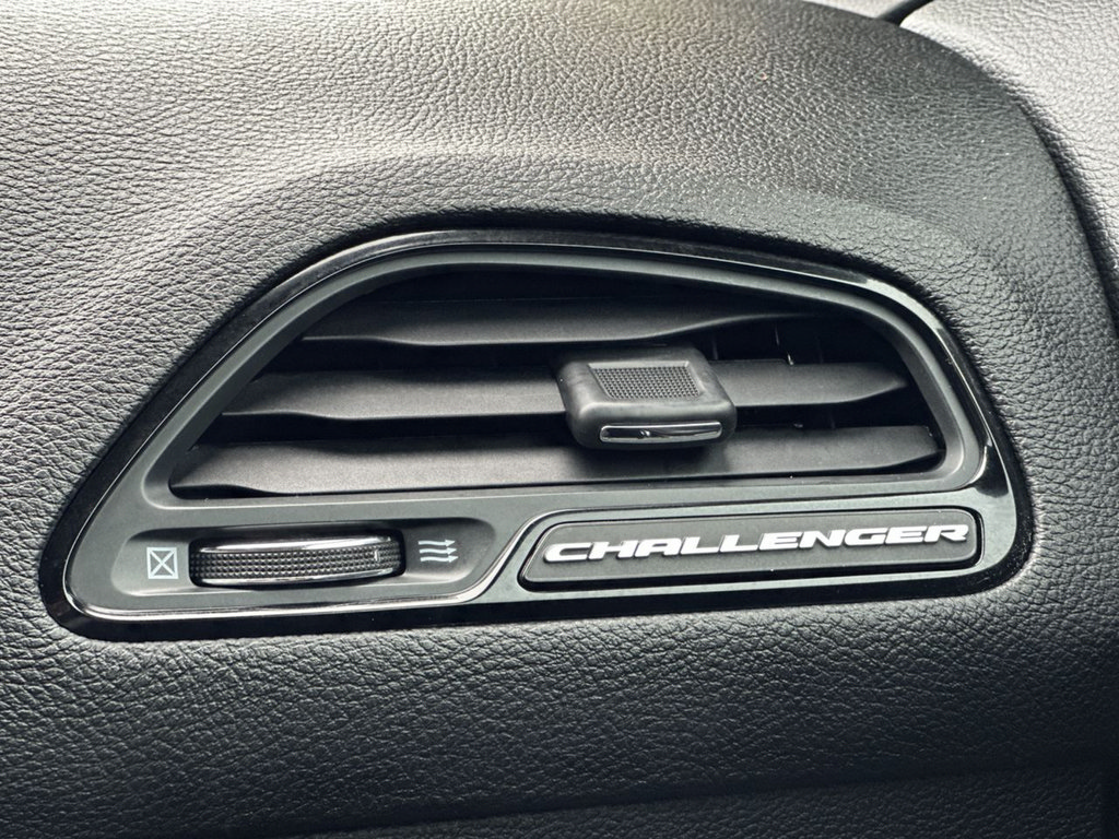 Used 2022 Dodge Challenger R/T RWD image 41