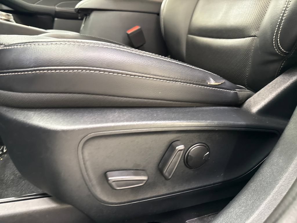 Used 2021 Ford Escape SEL w/ Technology Package FWD image 14