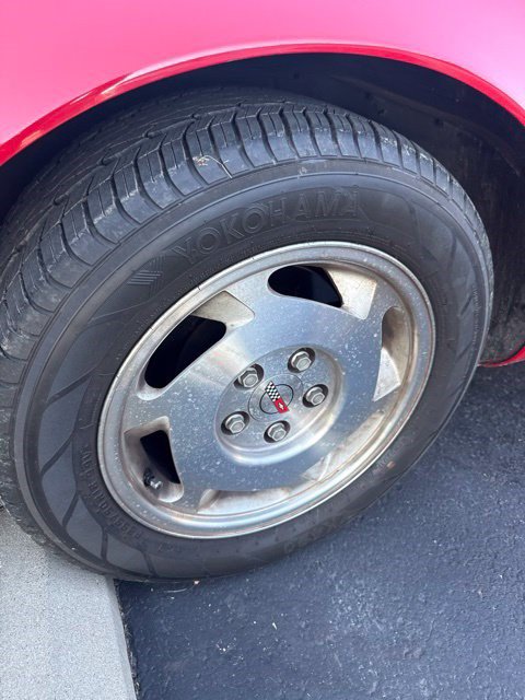 Used 1988 Chevrolet Corvette Convertible RWD image 2