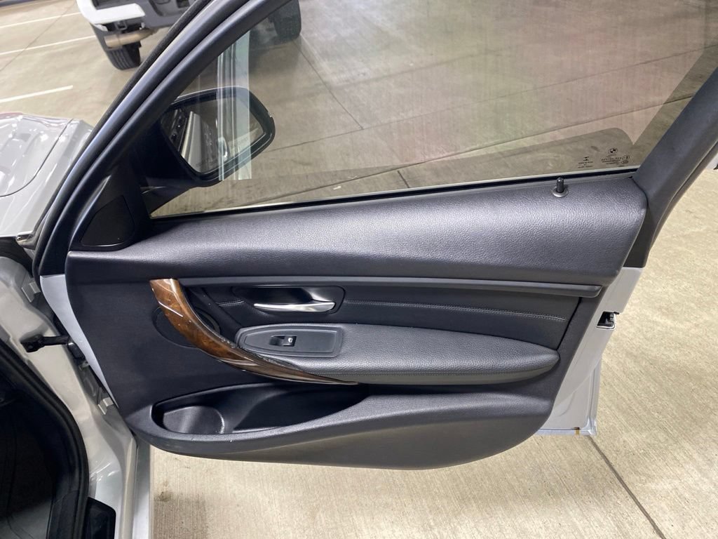 Used 2015 BMW 328d xDrive Wagon AWD/4WD image 10