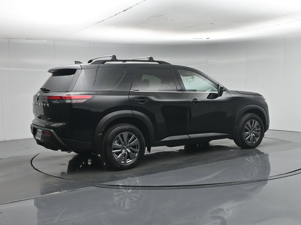 Used 2025 Nissan Pathfinder SV w/ SV Premium Package AWD/4WD image 33