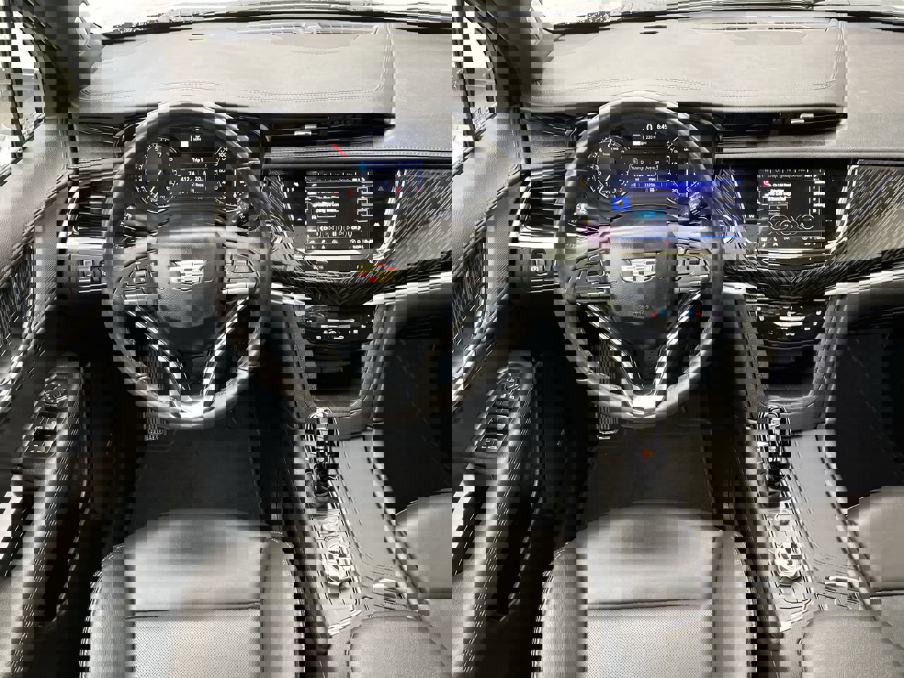 Certified 2025 Cadillac XT6 Premium Luxury AWD/4WD image 16