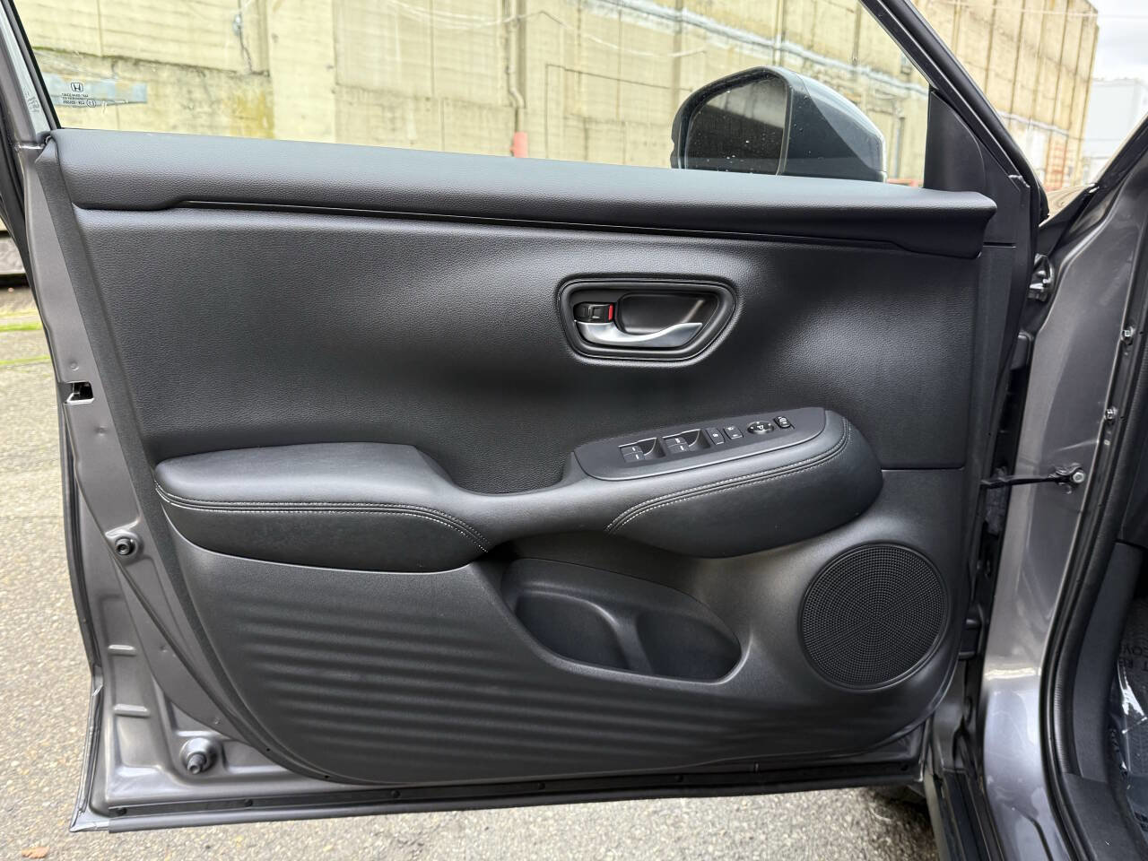 Used 2023 Honda HR-V LX image 35