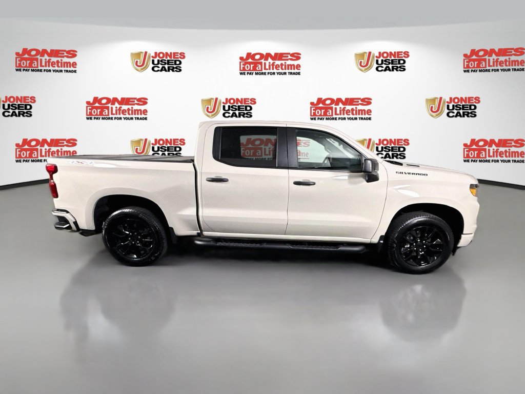 Used 2026 Chevrolet Silverado 1500 Custom w/ LPO, Dark Essentials Package AWD/4WD image 15