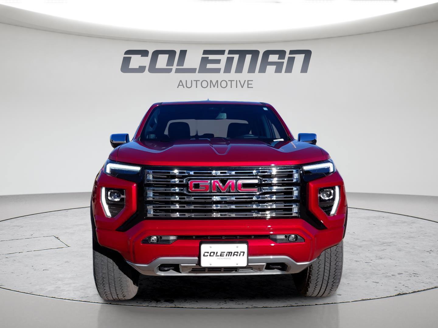 Used 2024 GMC Canyon Denali image 8