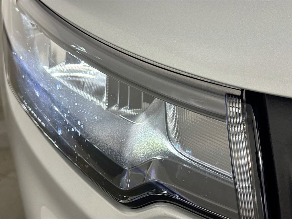 Used 2025 Jeep Compass Latitude image 35