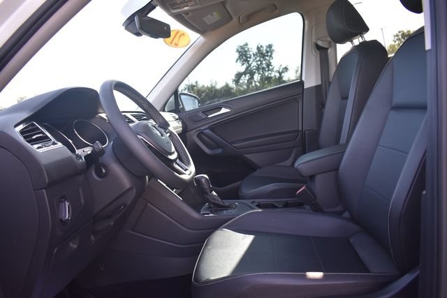 Used 2021 Volkswagen Tiguan SE FWD image 23