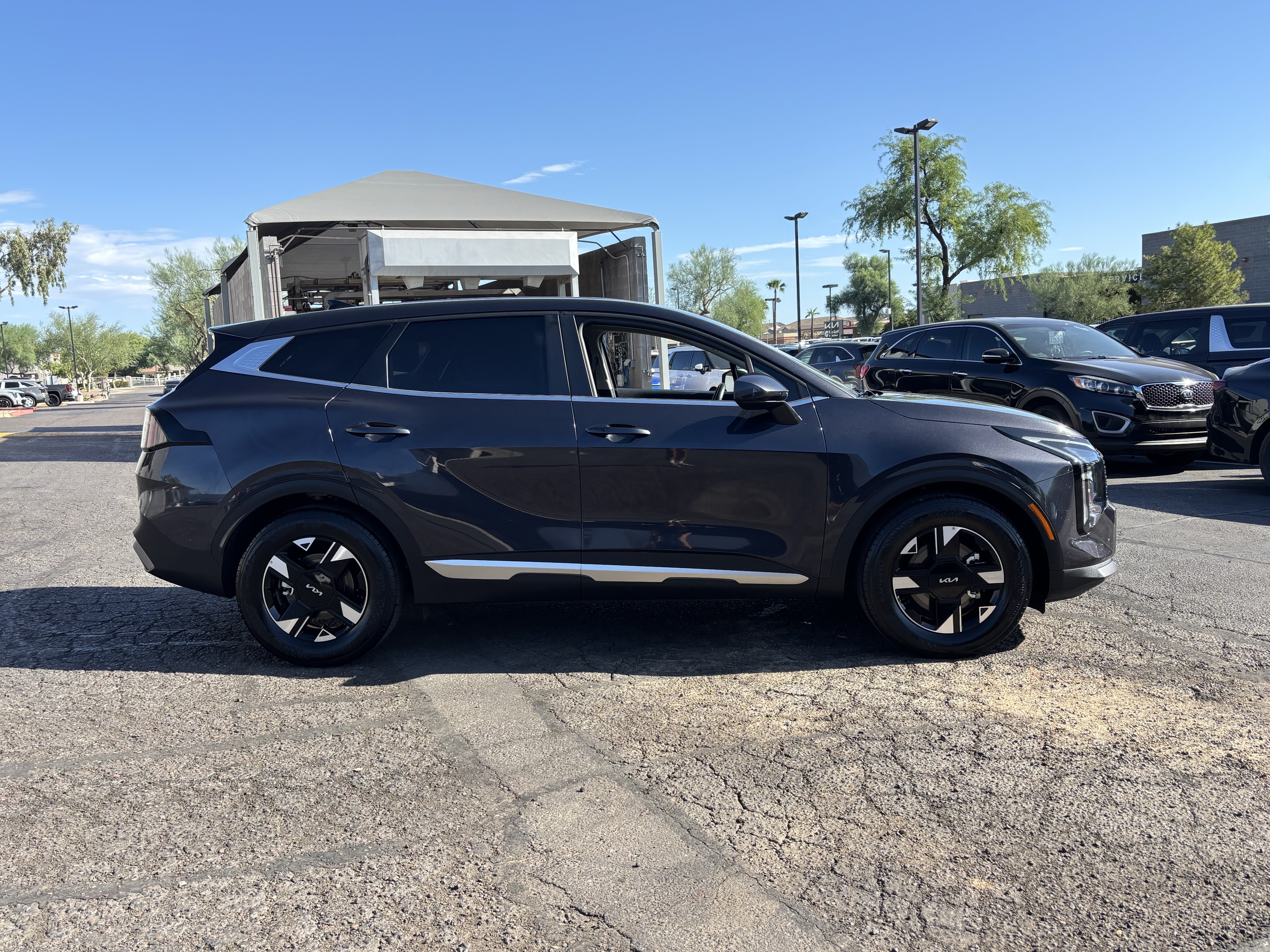 Certified 2026 Kia Sportage LX FWD image 2