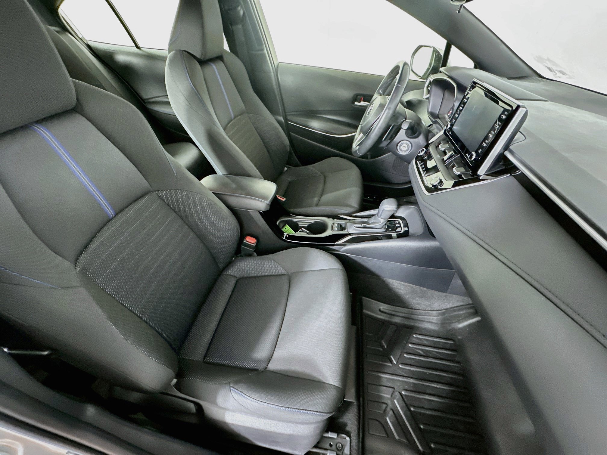 Used 2021 Toyota Corolla SE FWD image 29