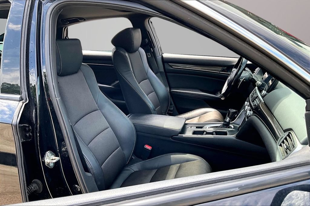 Used 2018 Honda Accord Sport image 26