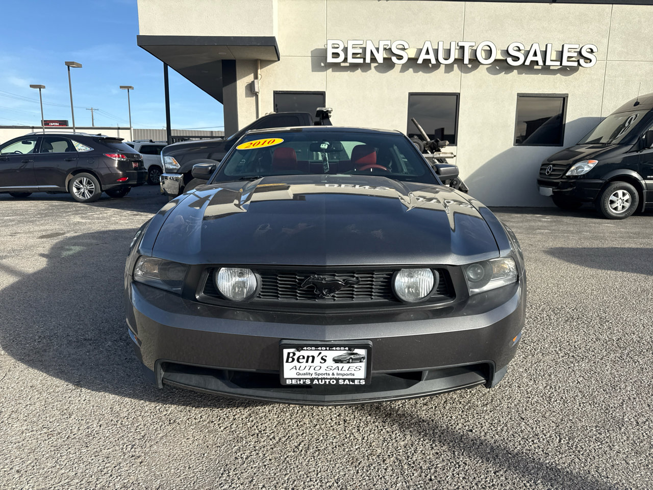 Used 2010 Ford Mustang GT image 3
