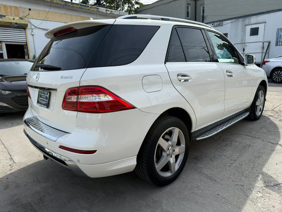 Used 2015 Mercedes-Benz ML 400 4MATIC w/ Lighting Package image 4