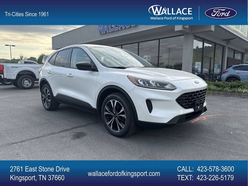 Used 2022 Ford Escape SE w/ SE Sport Appearance Package AWD/4WD image 1