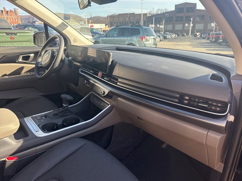 New 2026 Kia Carnival image 18