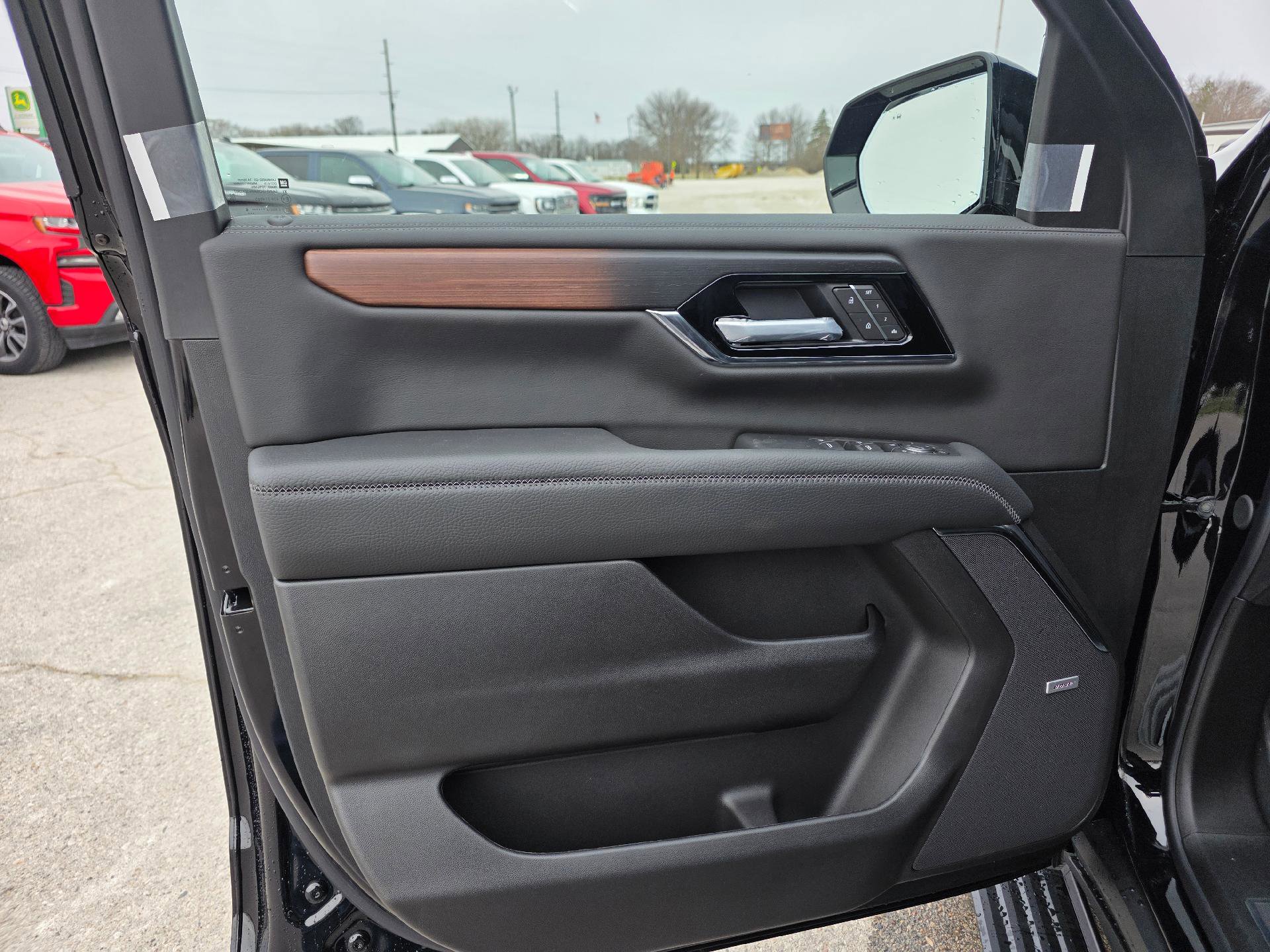 New 2026 GMC Yukon Denali image 10