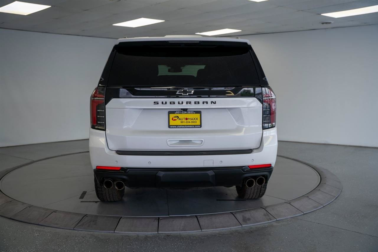 Used 2025 Chevrolet Suburban Z71 AWD/4WD image 6