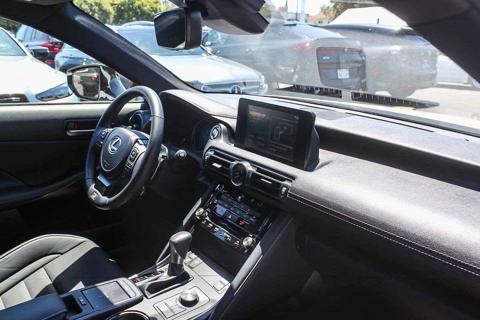 Used 2025 Lexus IS 350 F Sport RWD image 15