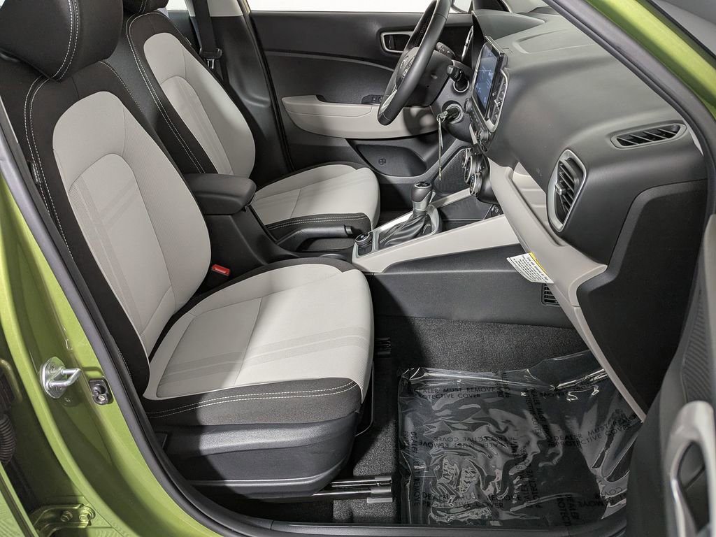 Used 2022 Hyundai Venue SEL w/ Cargo Package FWD image 11