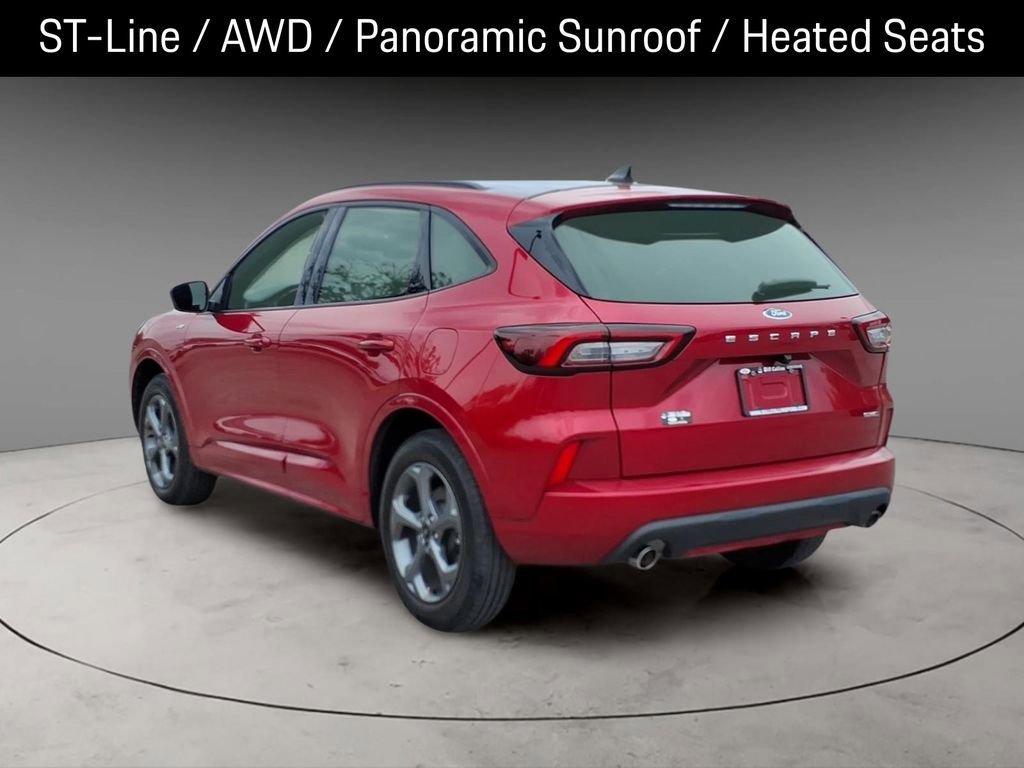 Used 2024 Ford Escape ST-Line w/ Tech Pack #1 AWD/4WD image 3