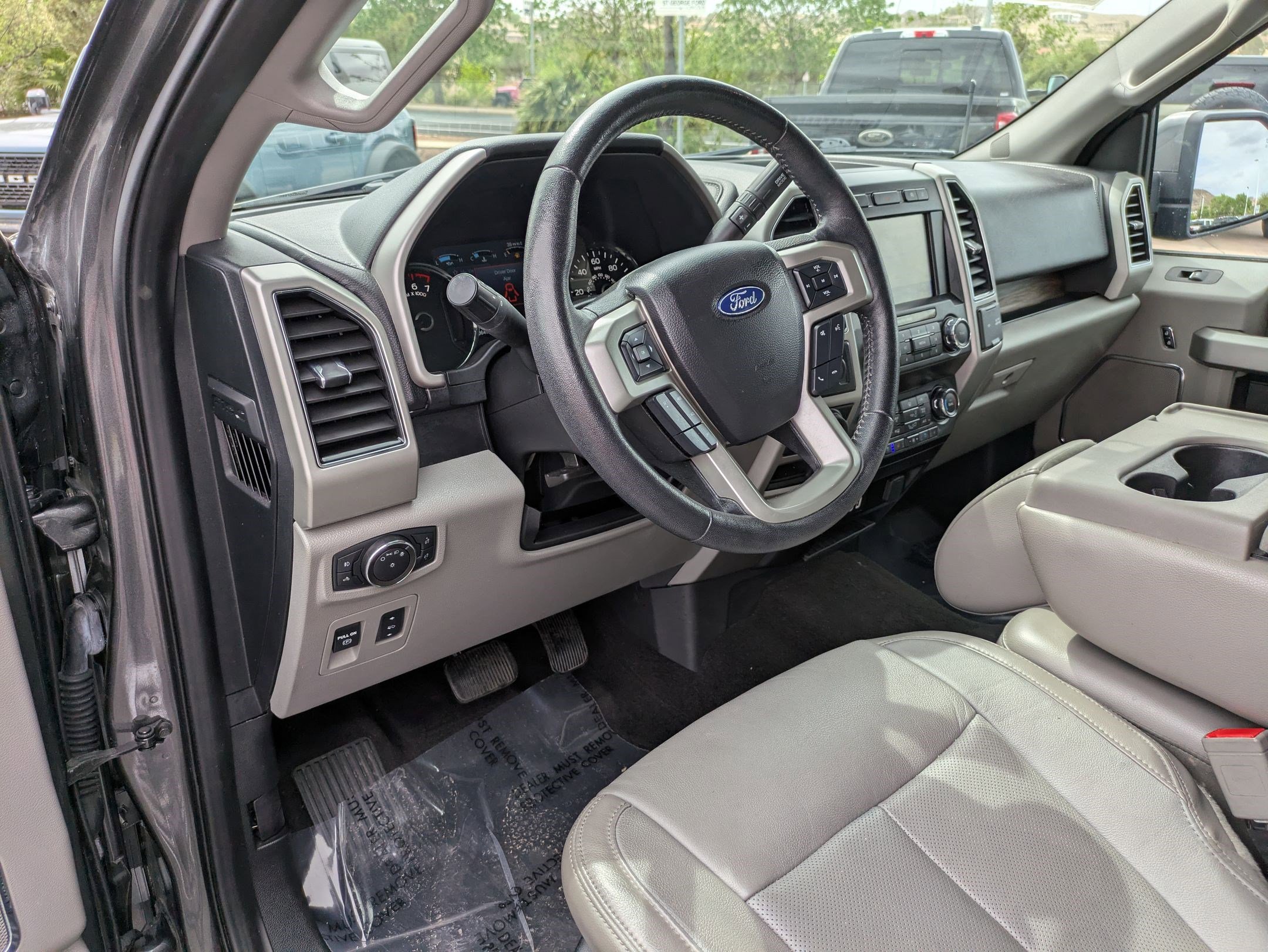 Used 2020 Ford F150 Lariat w/ Equipment Group 501A Mid AWD/4WD image 14