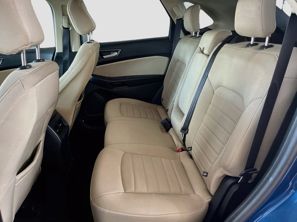 Used 2020 Ford Edge SE FWD image 24