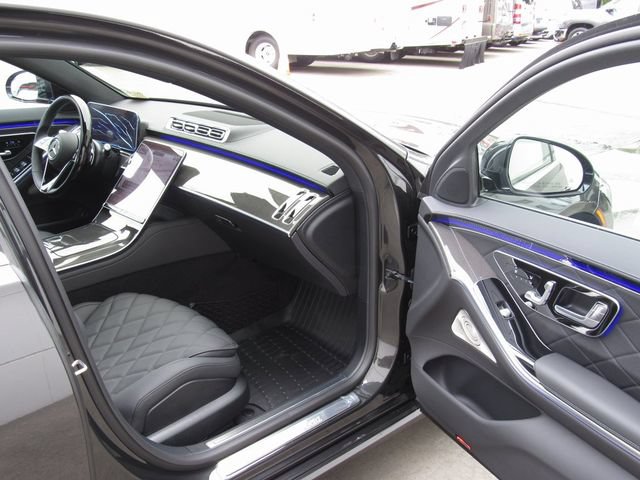 New 2025 Mercedes-Benz S 580 4MATIC Sedan image 18