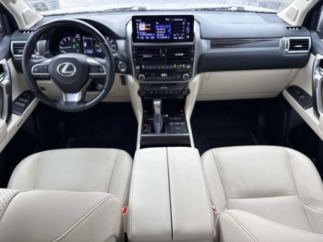 Used 2023 Lexus GX 460 Luxury w/ Accessory Package AWD/4WD image 19
