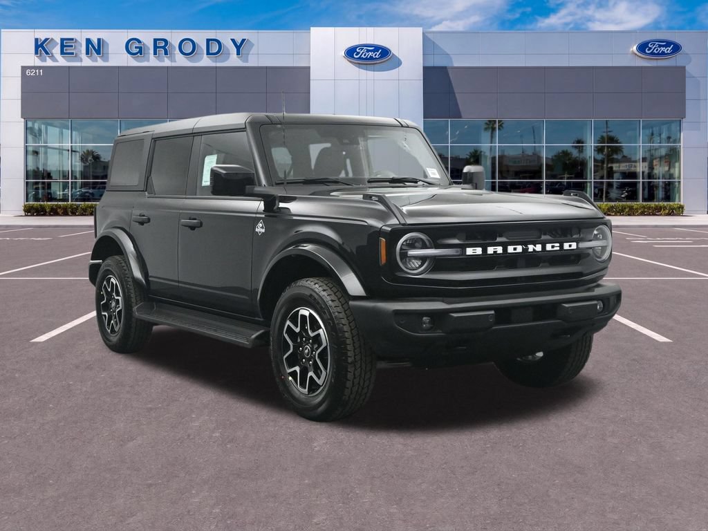 Used 2026 Ford Bronco Outer Banks AWD/4WD image 1