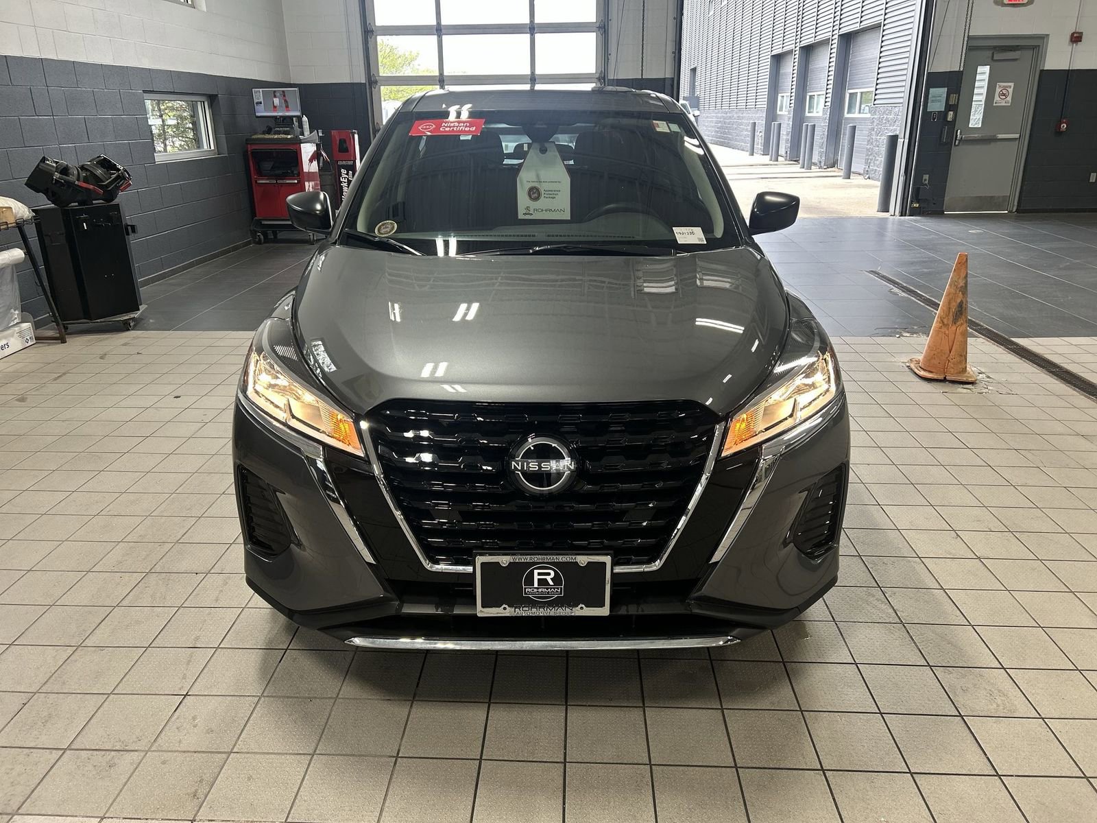 Certified 2025 Nissan Kicks Play S FWD image 32