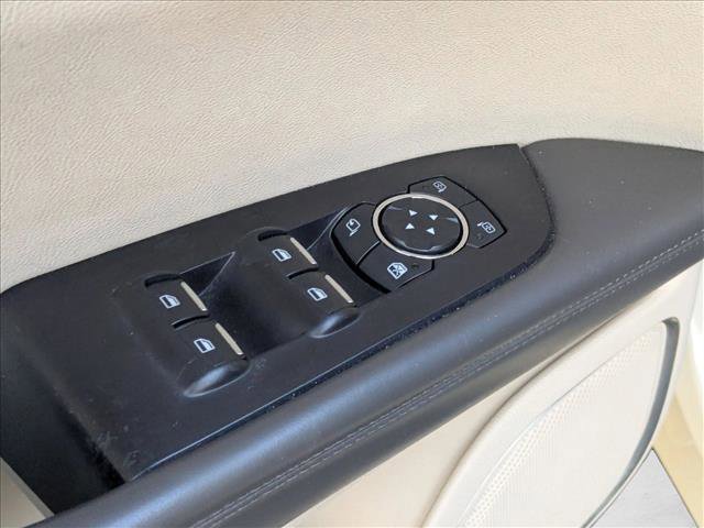 Used 2016 Lincoln MKX Reserve w/ Cargo Utility Package FWD image 12