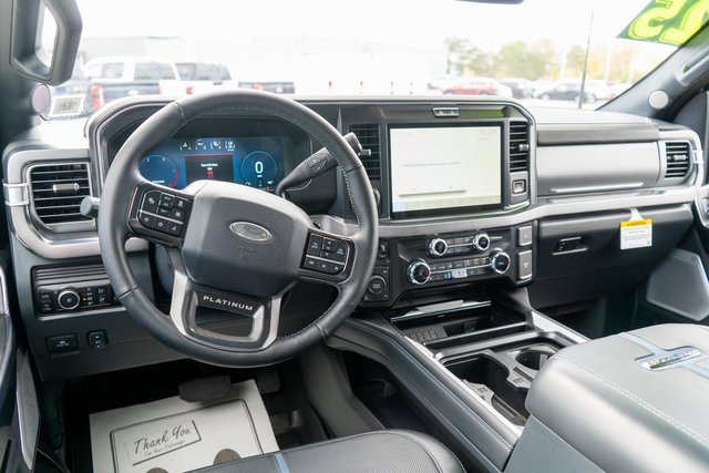 Used 2025 Ford F350 Platinum w/ FX4 Off-Road Package image 13
