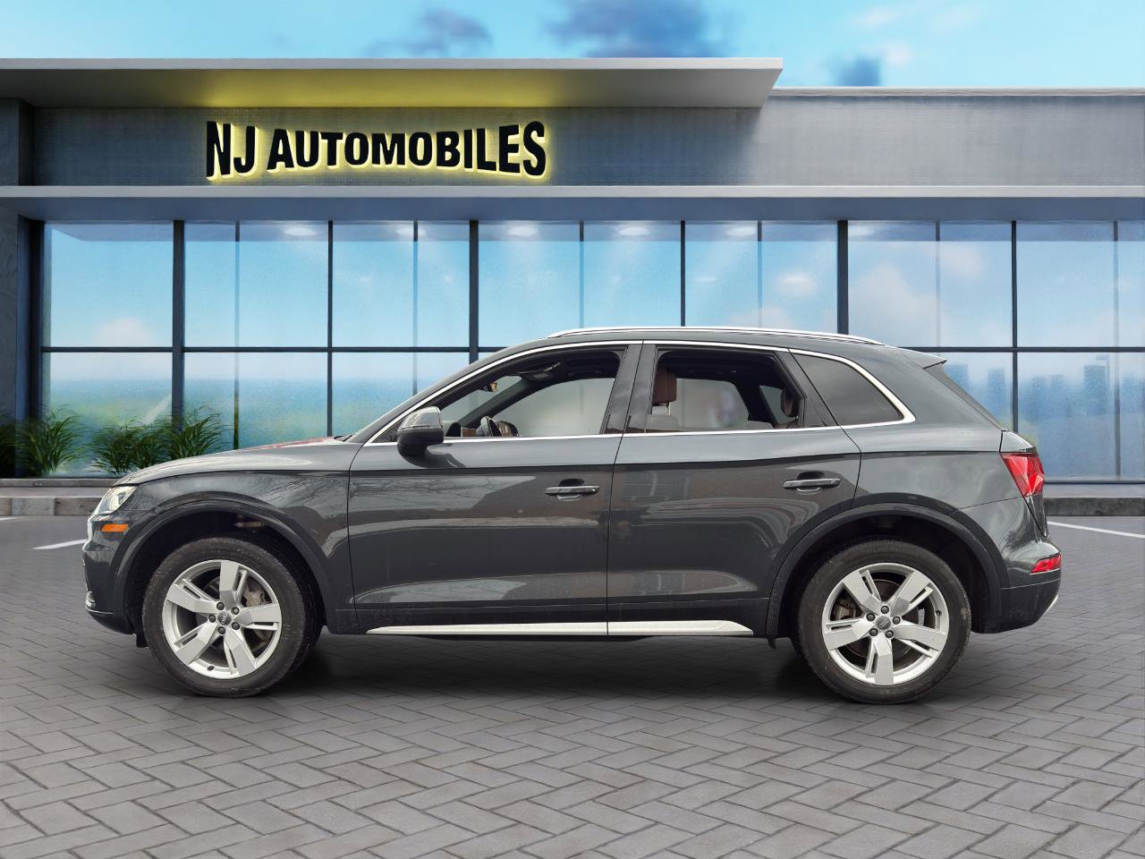 Used 2018 Audi Q5 2.0T Premium Plus w/ Premium Plus Package image 4