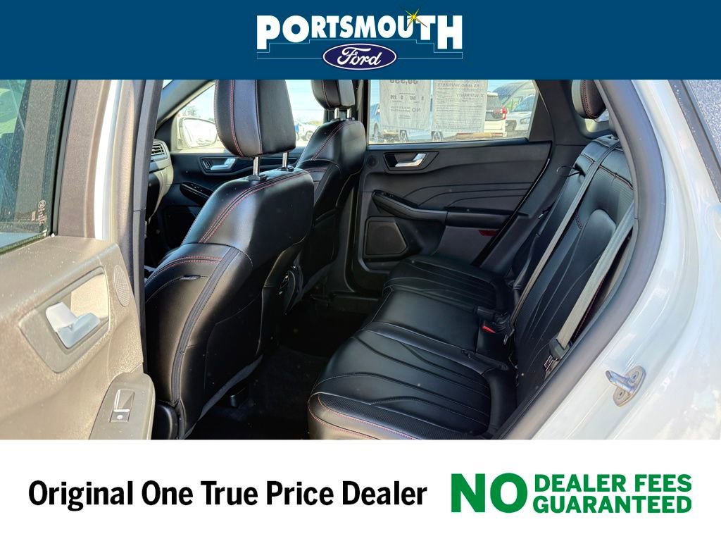 Used 2025 Ford Escape ST-Line Elite w/ Premium Technology Package image 5