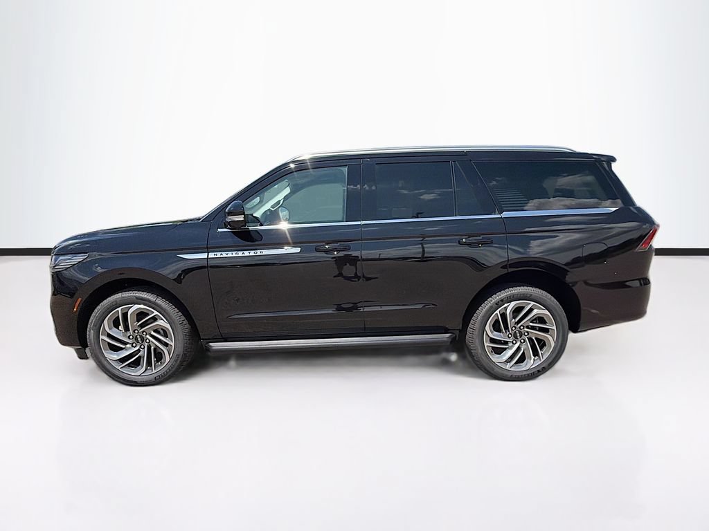 Used 2026 Lincoln Navigator Premiere AWD/4WD image 8