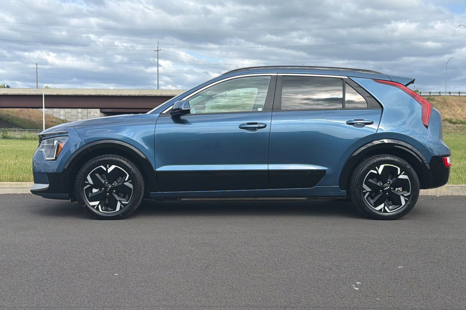 Used 2023 Kia Niro Wind FWD image 6