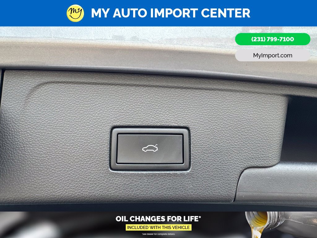 Used 2023 Volkswagen Atlas Cross Sport SEL R-Line AWD/4WD image 29