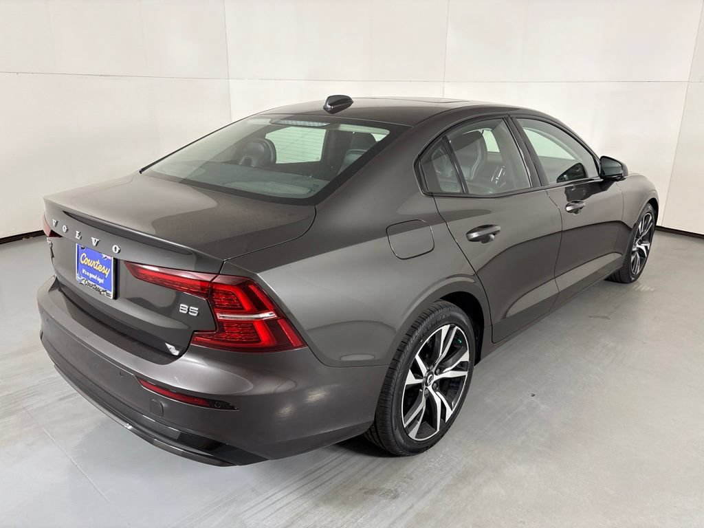 Used 2024 Volvo S60 B5 Core FWD image 8