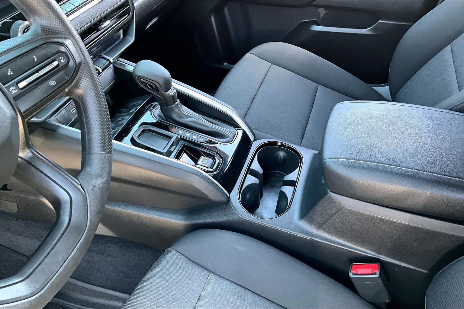 Used 2024 Chevrolet Colorado W/T w/ WT Convenience Package II RWD image 14