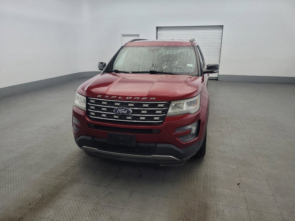 Used 2016 Ford Explorer XLT w/ Equipment Group 201A FWD image 15