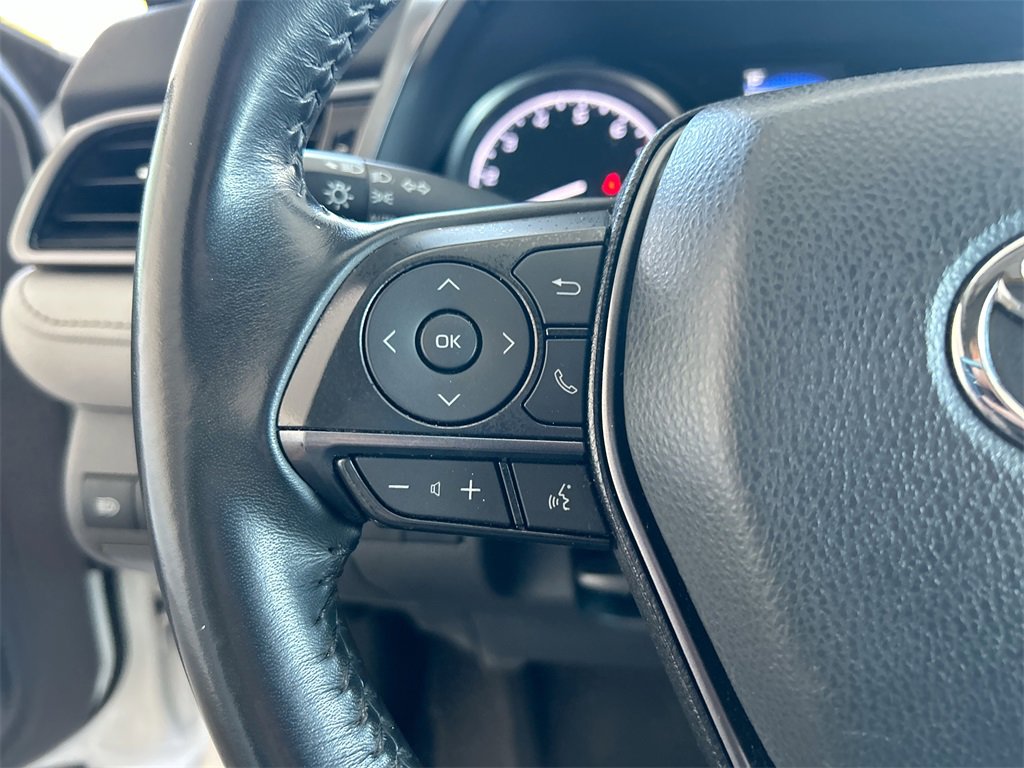 Used 2024 Toyota Camry SE w/ Convenience Package image 18