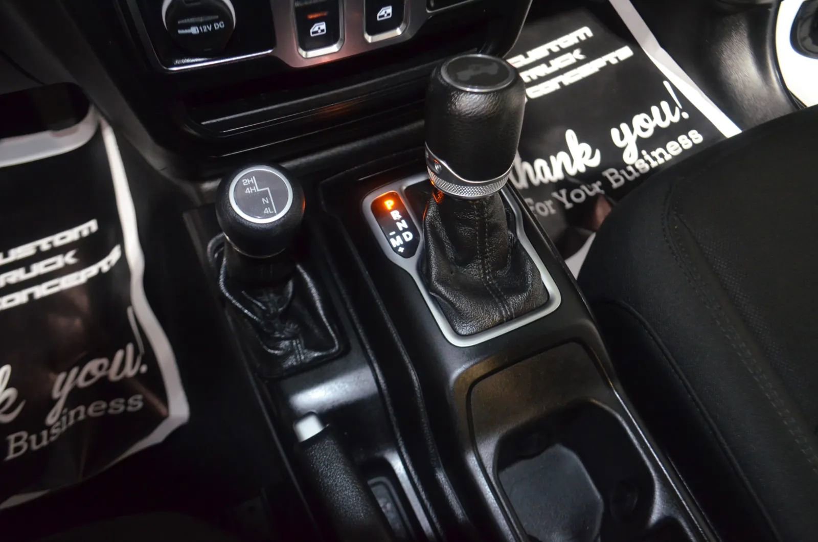 Used 2020 Jeep Wrangler Sport image 27