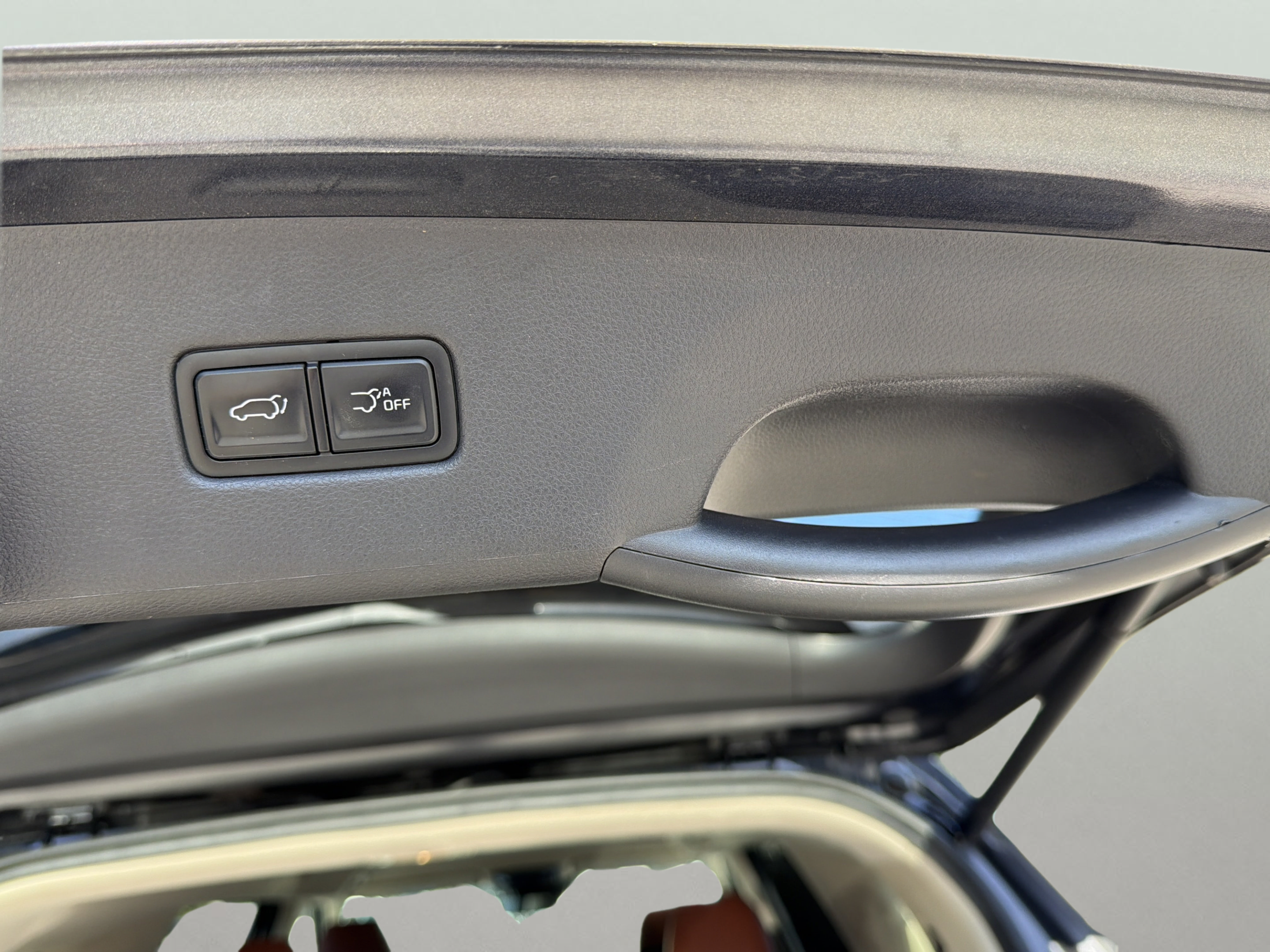 Used 2022 Kia Carnival SX FWD image 28