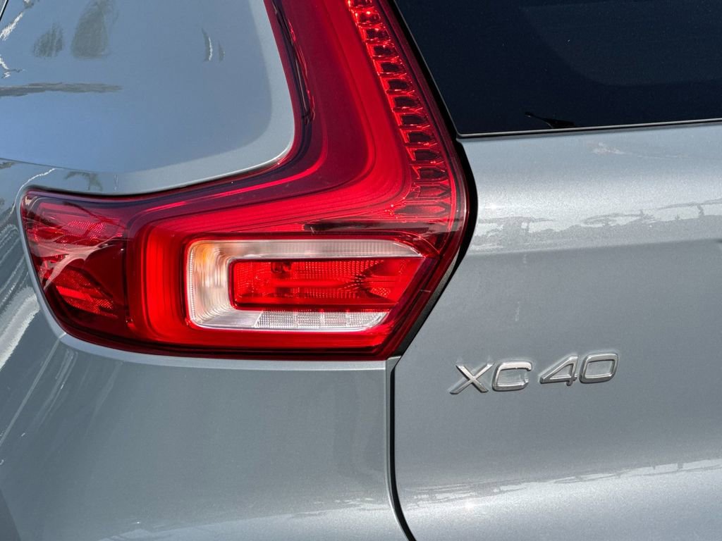 Certified 2023 Volvo XC40 B5 Ultimate w/ Climate Package image 26