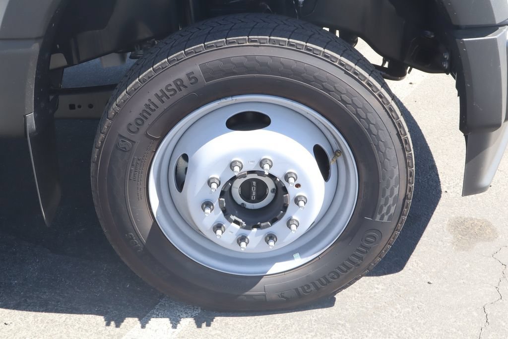 New 2026 Ford F550 4x4 Crew Cab image 10