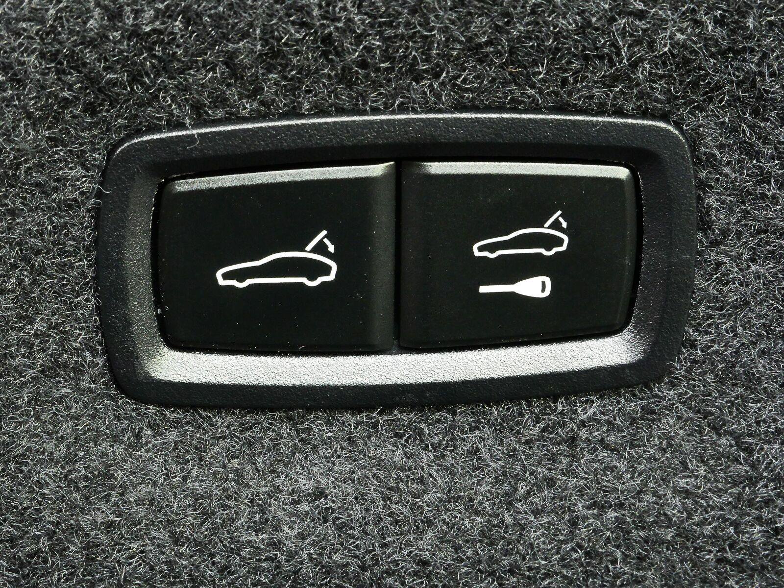 Certified 2023 Porsche Taycan RWD image 32