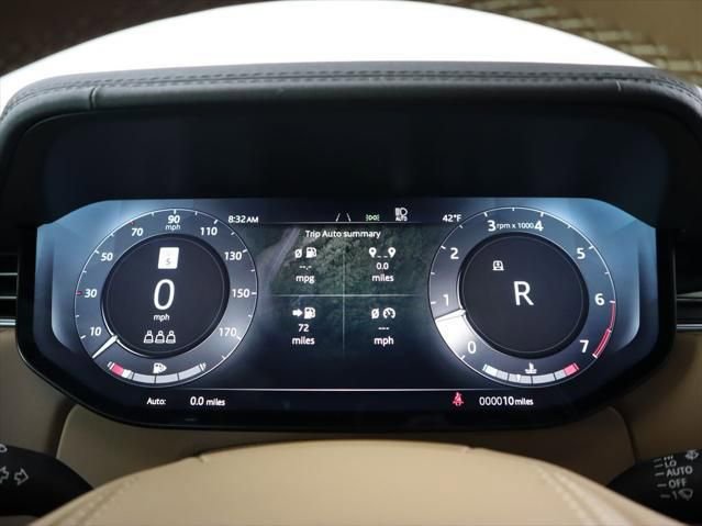 New 2025 Land Rover Range Rover SE image 32