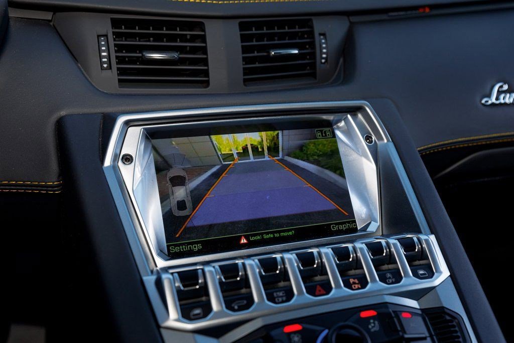 Used 2014 Lamborghini Aventador image 20