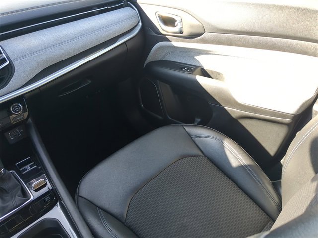 Used 2024 Jeep Compass Latitude image 18